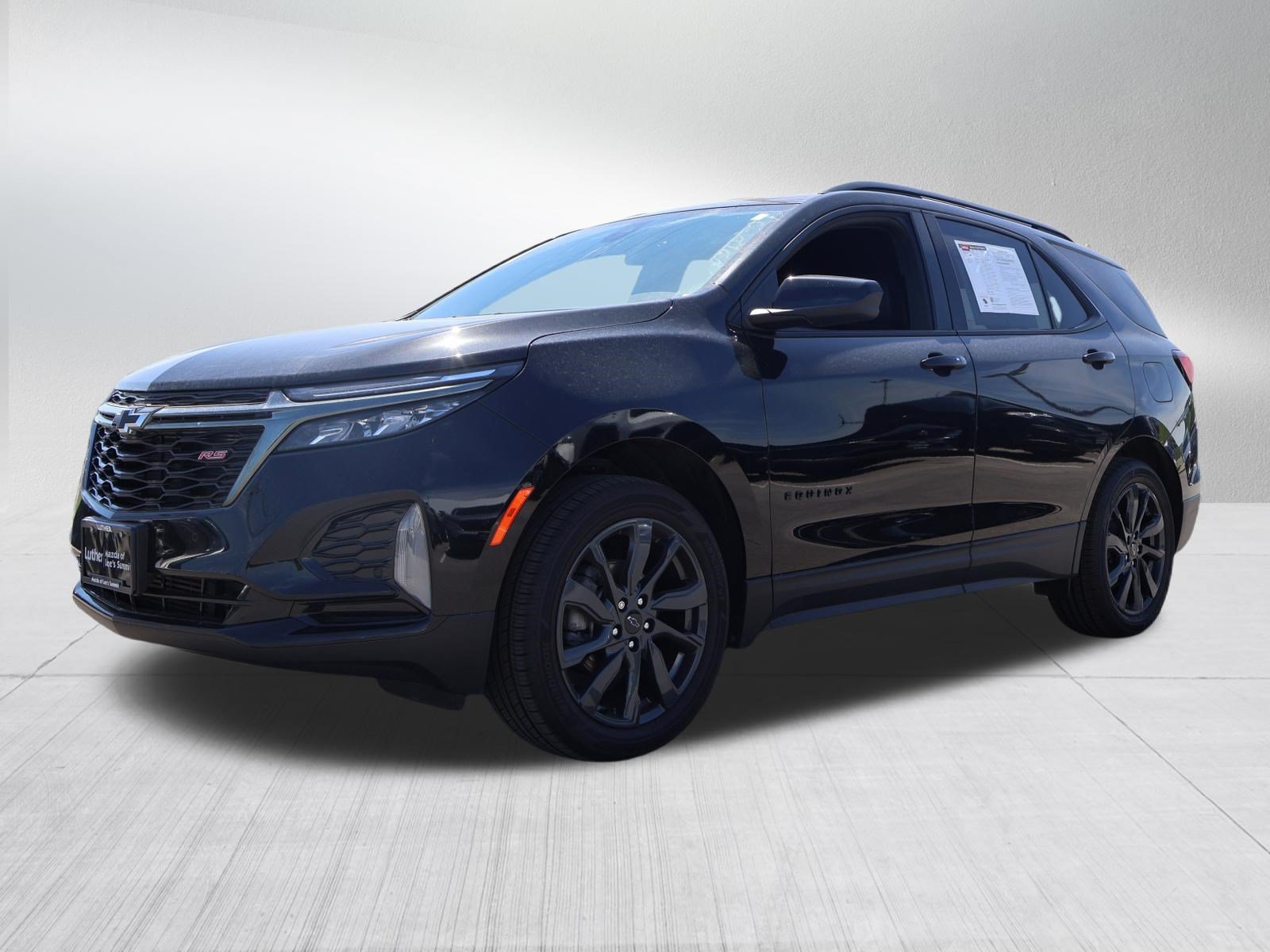 Used 2023 Chevrolet Equinox RS w/ LPO, Floor Liner Package AWD/4WD image 3