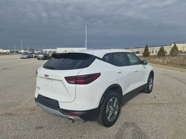 Used 2024 Chevrolet Blazer LT FWD image 5