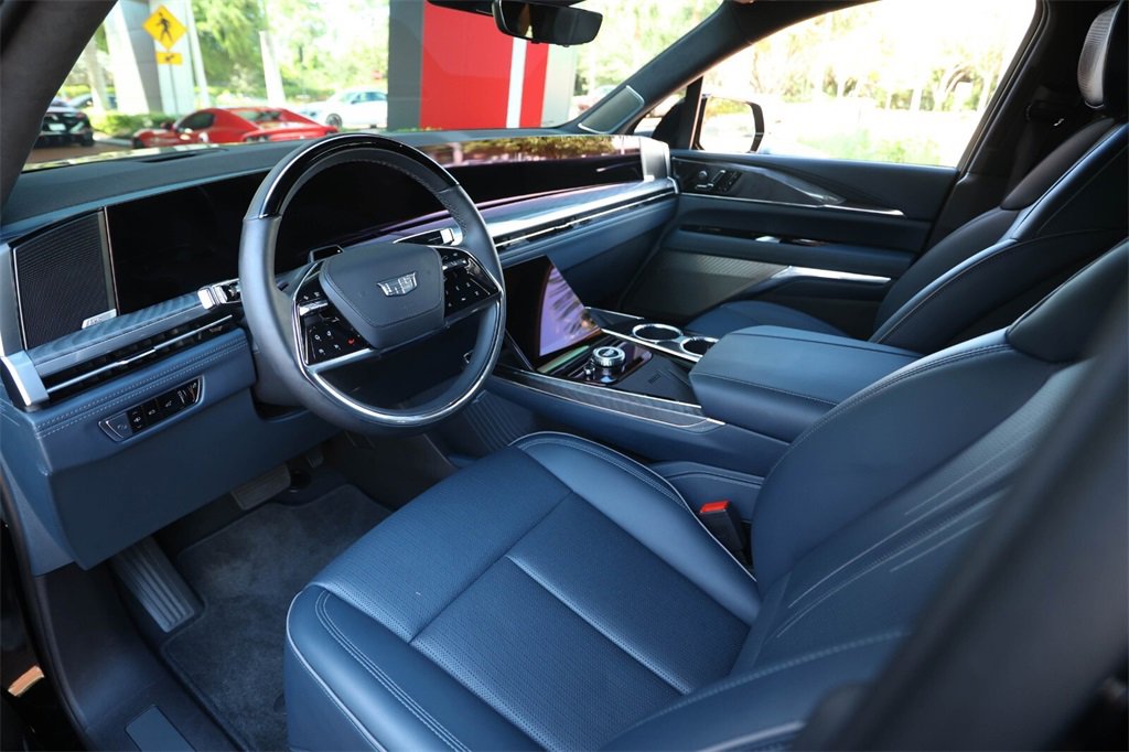 Used 2025 Cadillac Escalade IQ Sport 2 w/ LPO, ONYX Package image 34