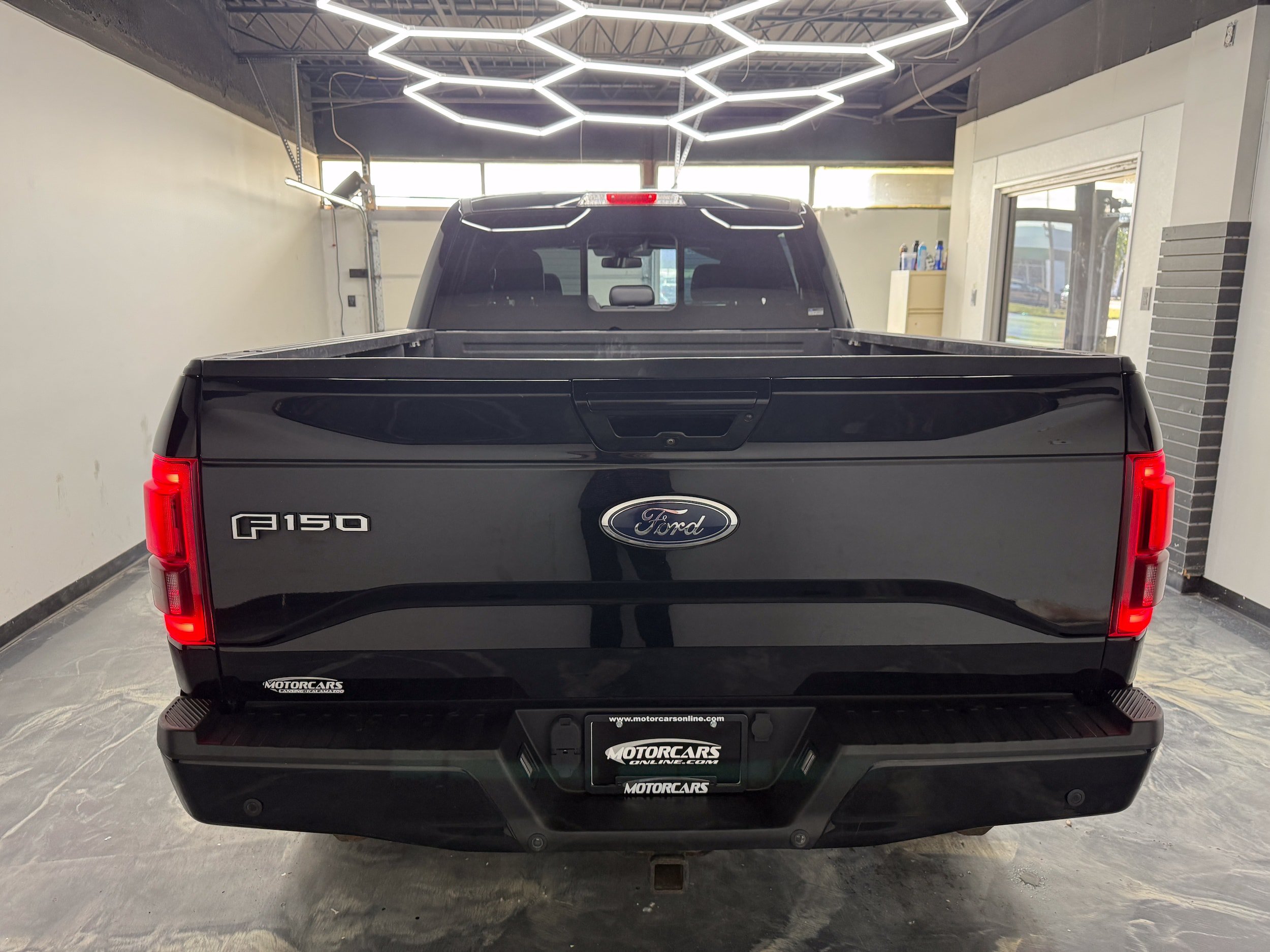 Used 2016 Ford F150 XLT w/ Equipment Group 302A Luxury AWD/4WD image 7