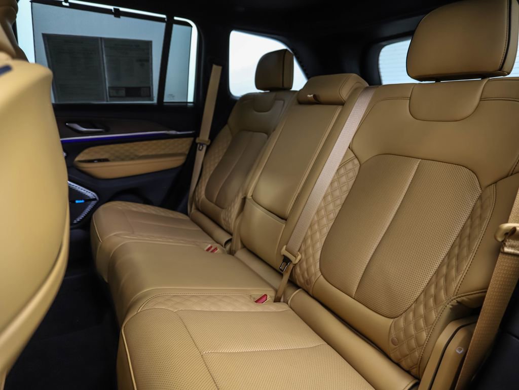 Used 2022 Jeep Grand Cherokee Summit w/ Adv Protech Group IV image 23