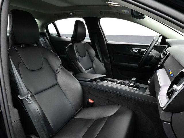 Used 2024 Volvo S60 B5 Core image 16