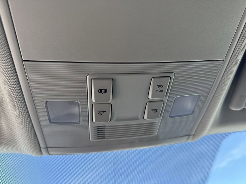 Used 2022 Volkswagen Taos SE image 33