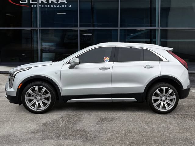 Used 2021 Cadillac XT4 Premium Luxury w/ Cold Weather Package AWD/4WD image 2
