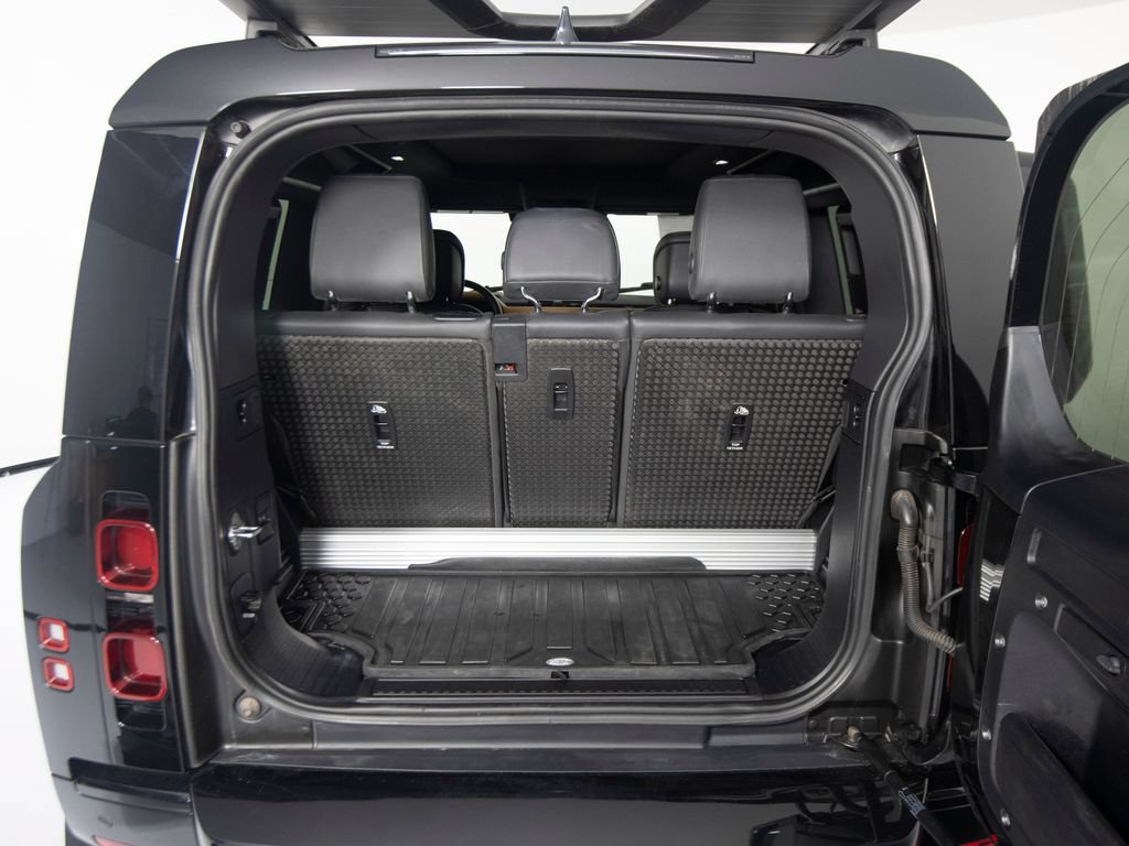 Used 2024 Land Rover Defender 90 X-Dynamic SE AWD/4WD image 44