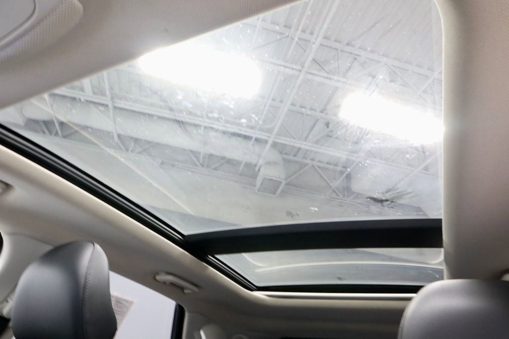 Certified 2019 Ford Edge Titanium w/ Cold Weather Package image 30