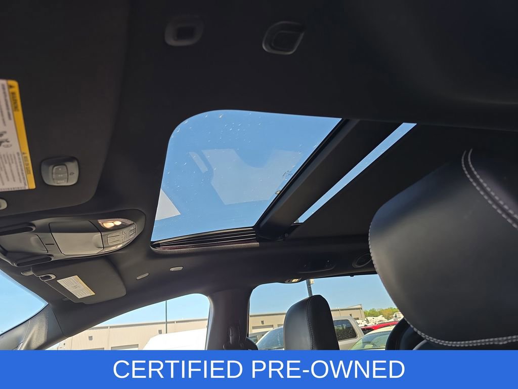 Used 2025 Chrysler Pacifica Limited FWD image 30