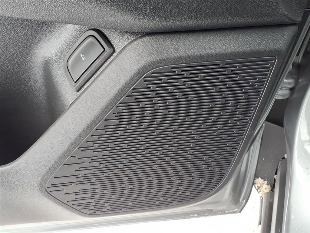 New 2026 Chevrolet Equinox LT w/ Convenience Package II image 15