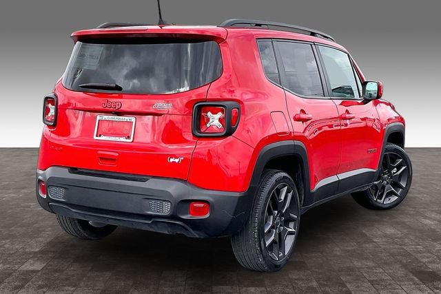 Used 2022 Jeep Renegade Latitude w/ Convenience Group AWD/4WD image 2