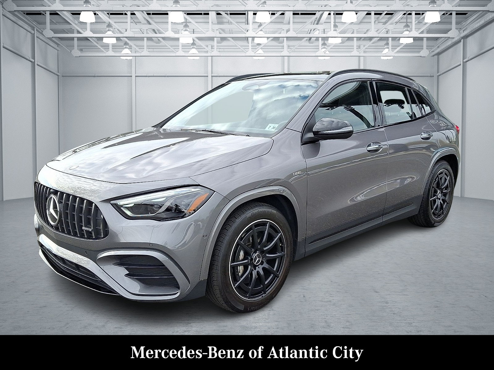Used 2025 Mercedes-Benz GLA 35 AMG 4MATIC image 3