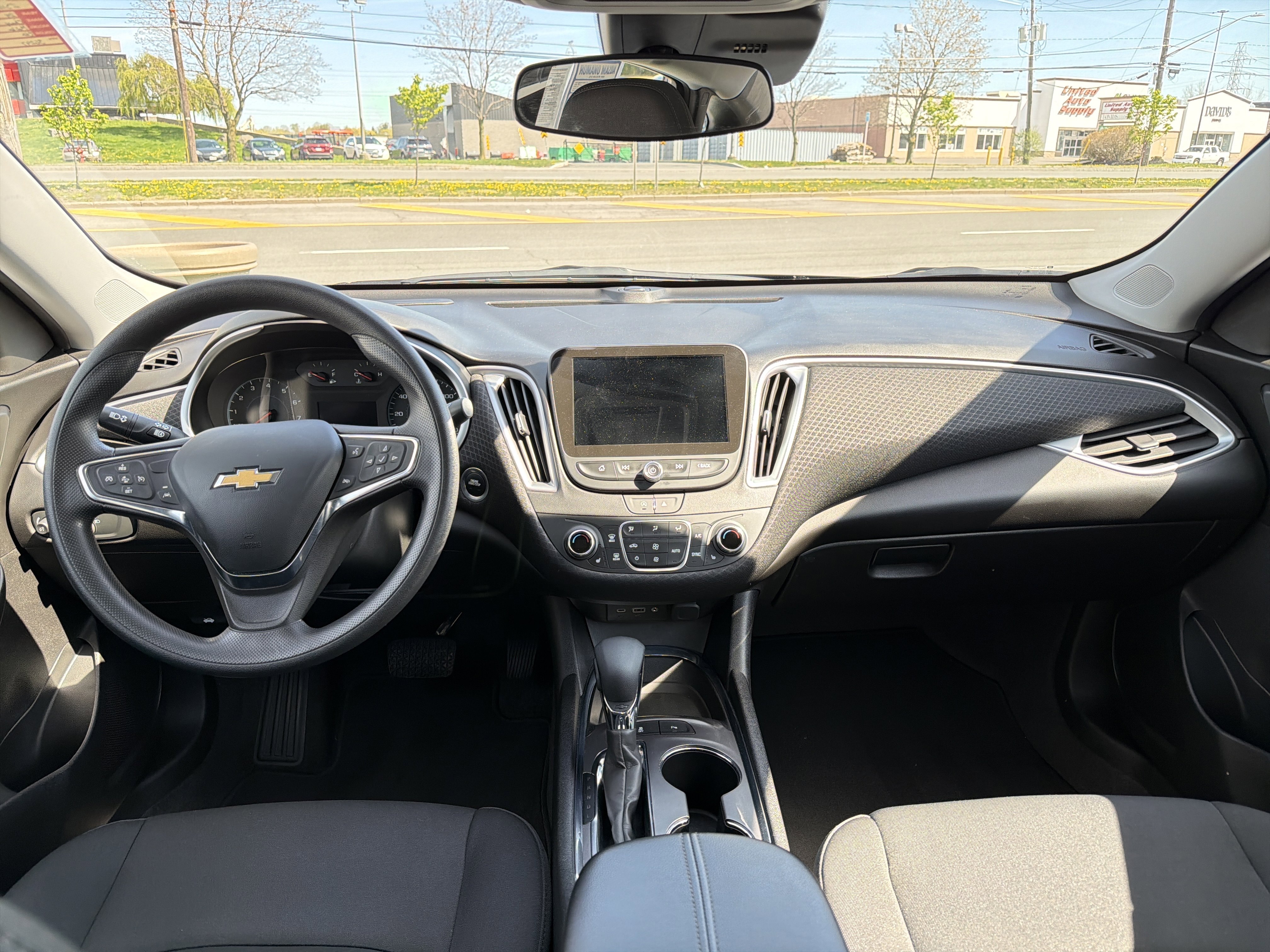 Used 2024 Chevrolet Malibu LT FWD image 9