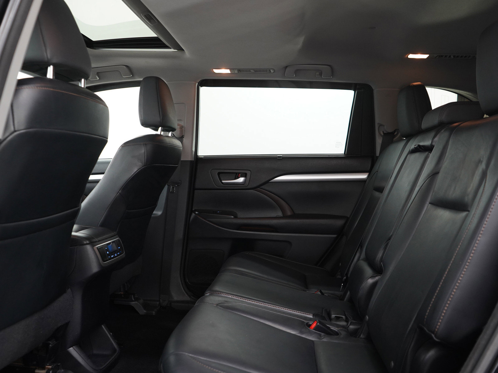Used 2015 Toyota Highlander XLE AWD/4WD image 20