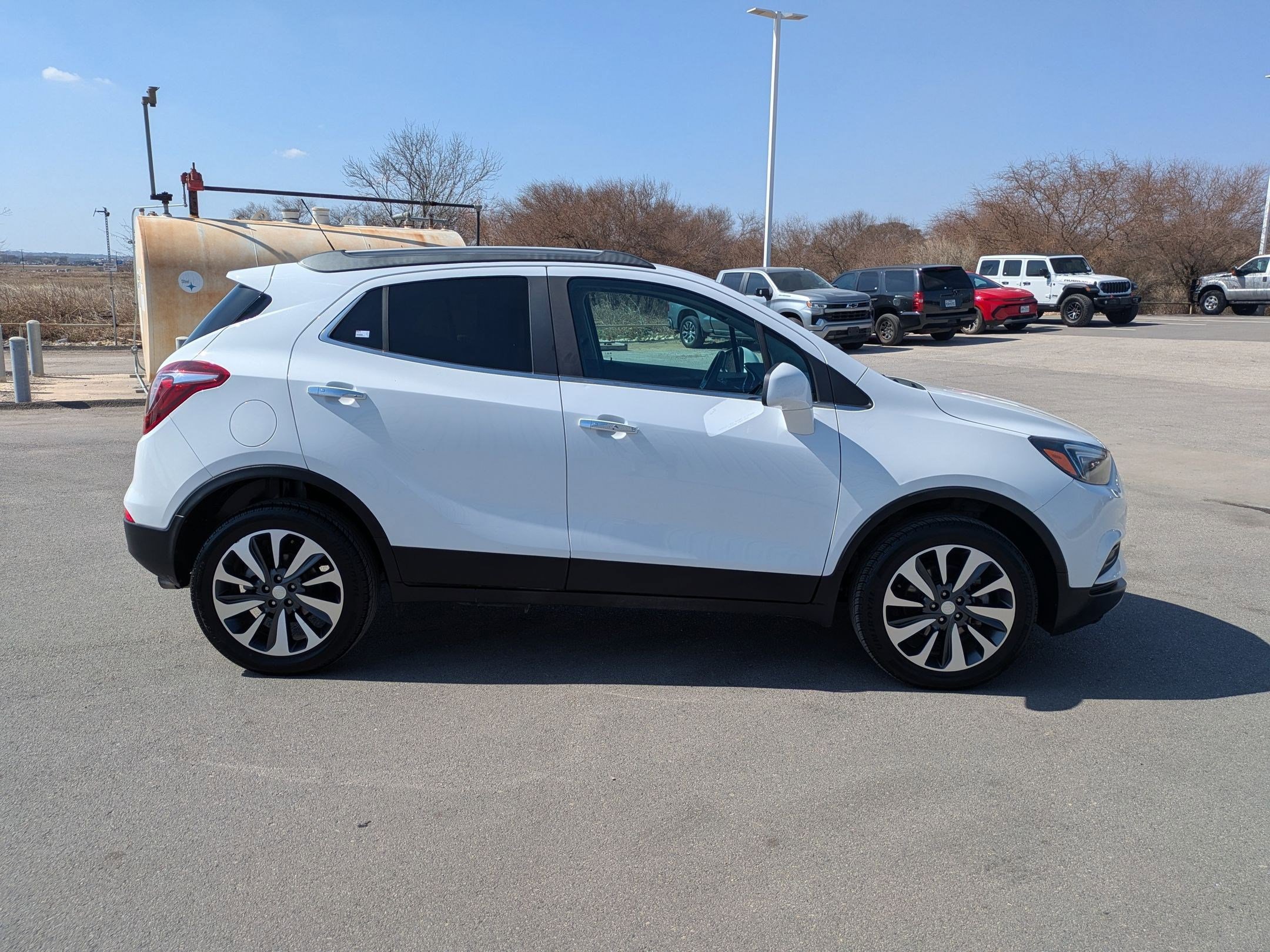 Used 2021 Buick Encore Preferred w/ Safety Package AWD/4WD image 2