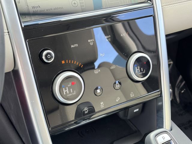 Used 2023 Land Rover Discovery Sport SE image 15