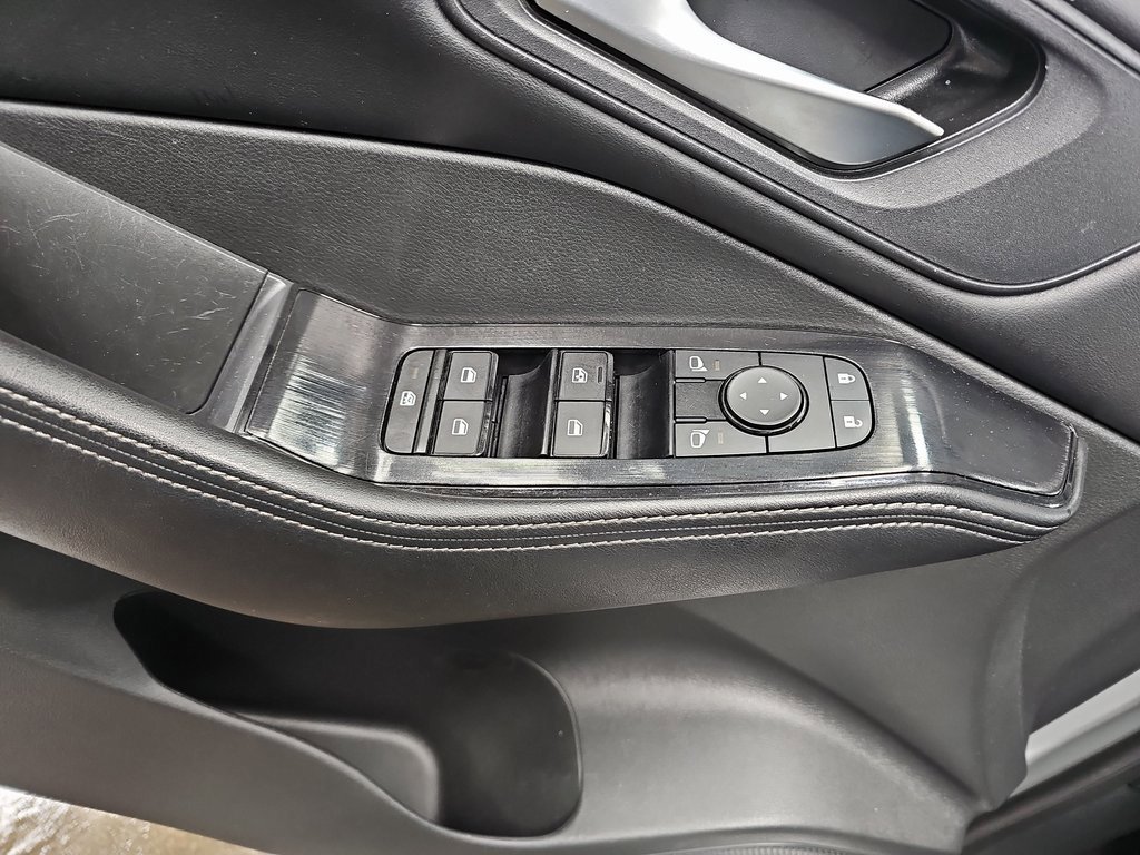 Used 2024 Nissan Rogue SV image 27