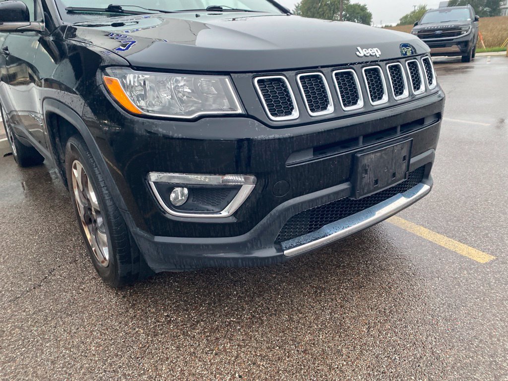 Used 2019 Jeep Compass Limited w/ Safety & Security Group AWD/4WD image 5