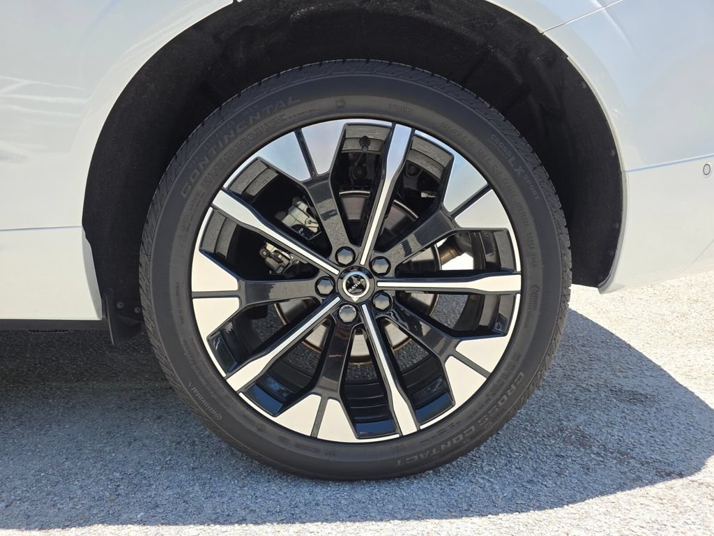 Used 2026 Volvo XC60 B5 Plus w/ Protection Package Premier AWD/4WD image 21