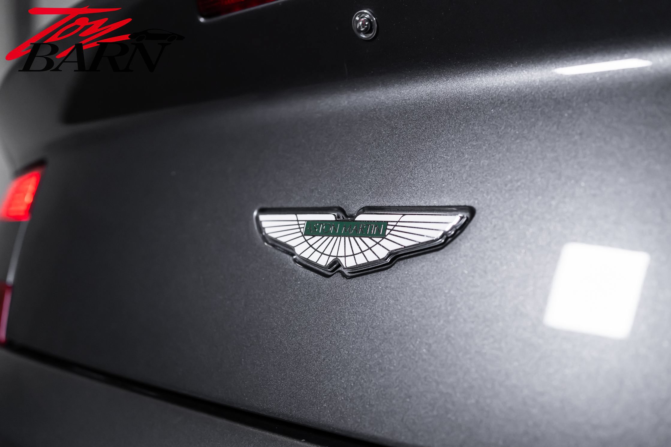 Used 2009 Aston Martin V8 Vantage Roadster RWD image 19