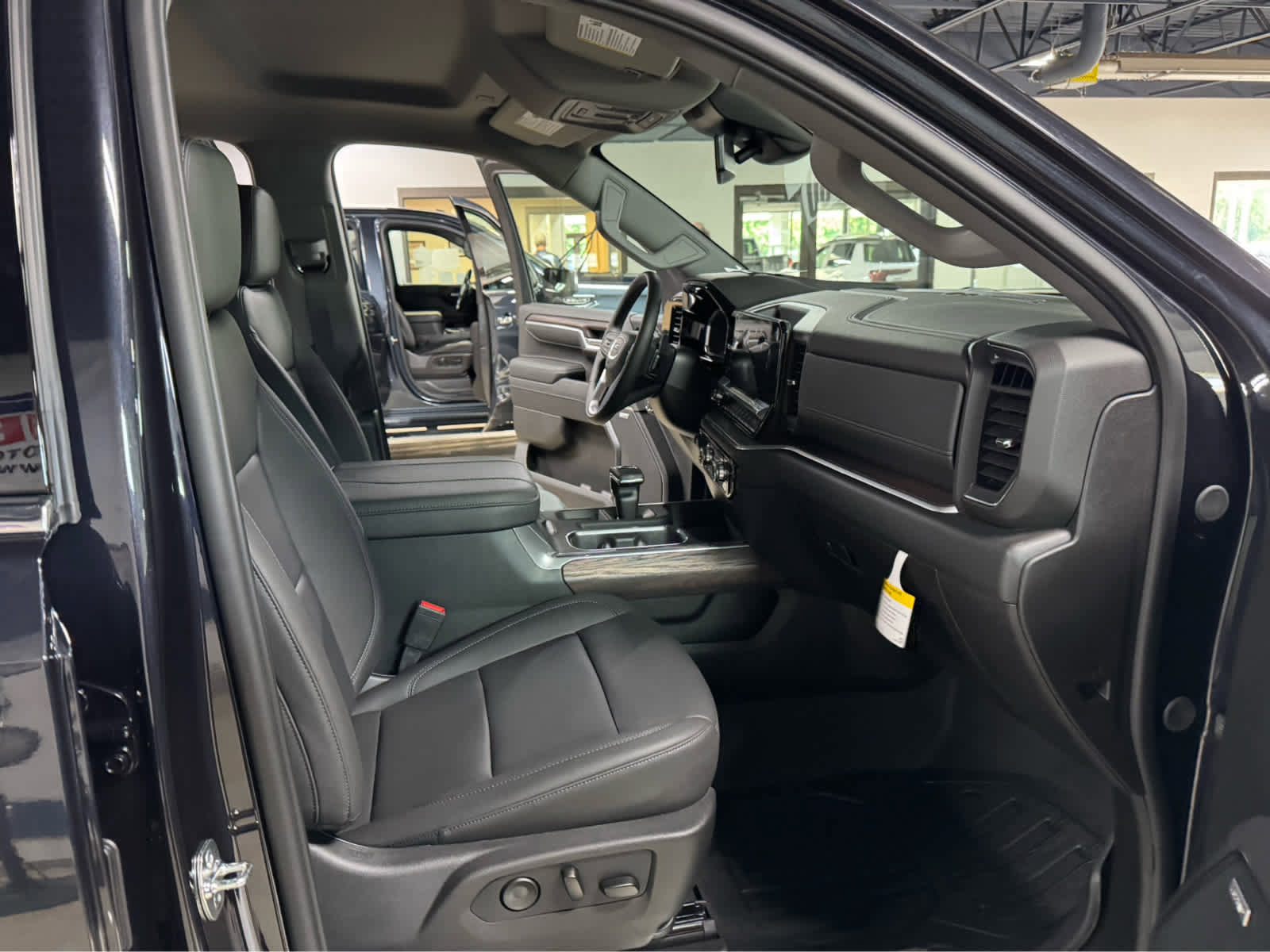 New 2026 GMC Sierra 1500 SLT w/ SLT Premium Plus Package image 11