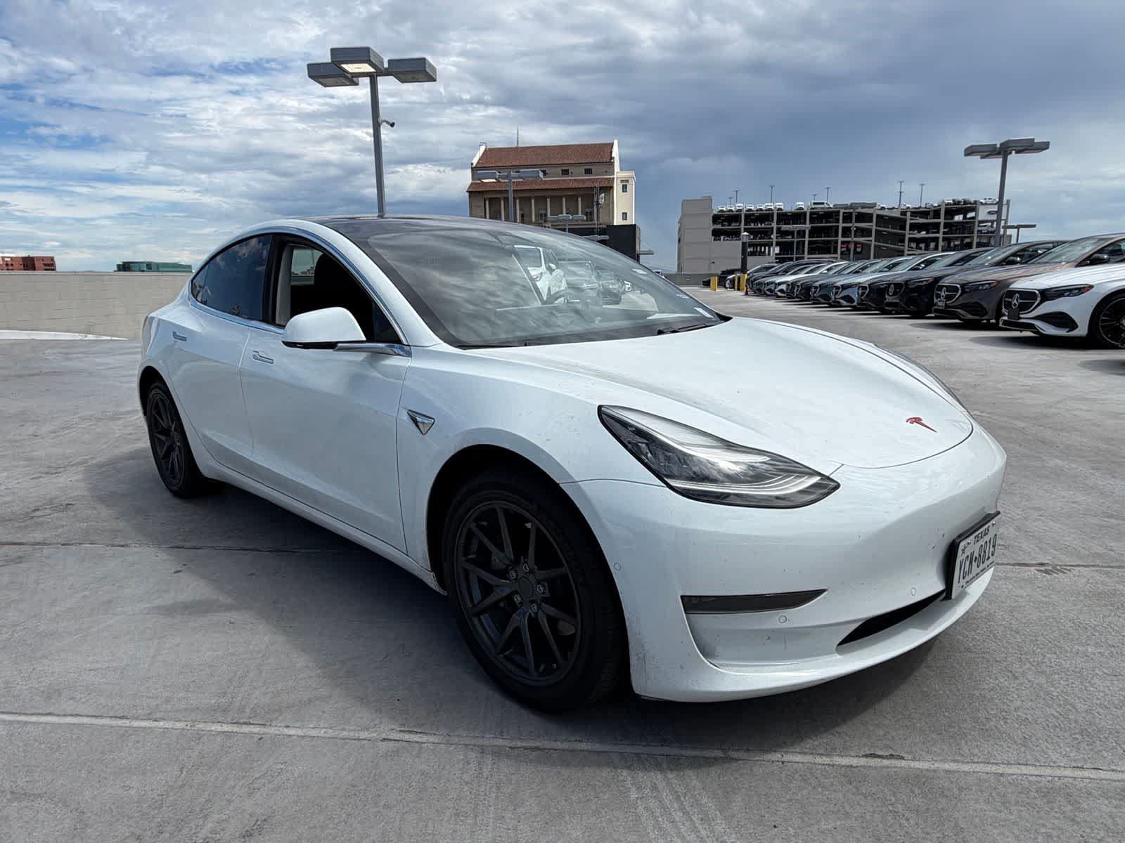 Used 2020 Tesla Model 3 Standard Range RWD image 5