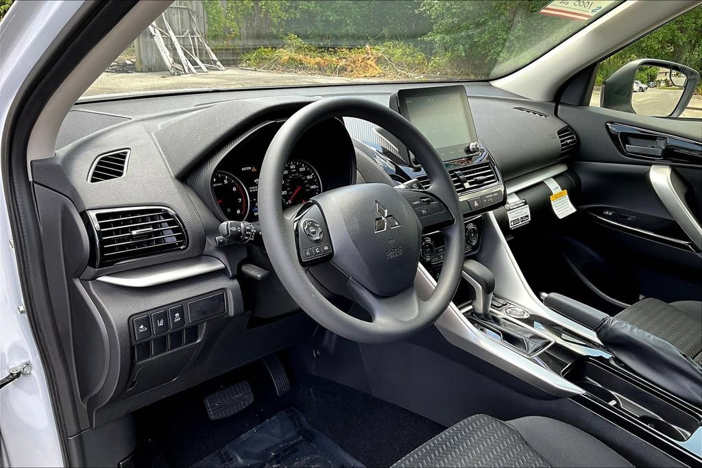 New 2026 Mitsubishi Eclipse Cross LE AWD/4WD image 7