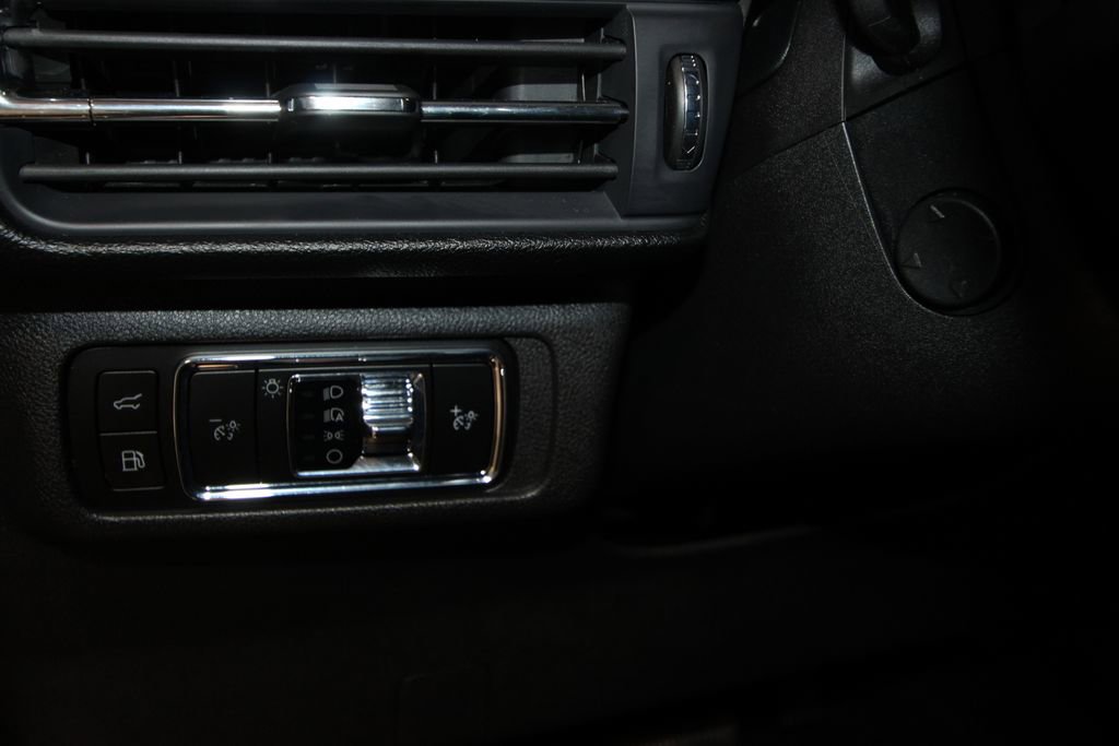 Used 2024 Lincoln Corsair Grand Touring w/ Equipment Group 301A image 10