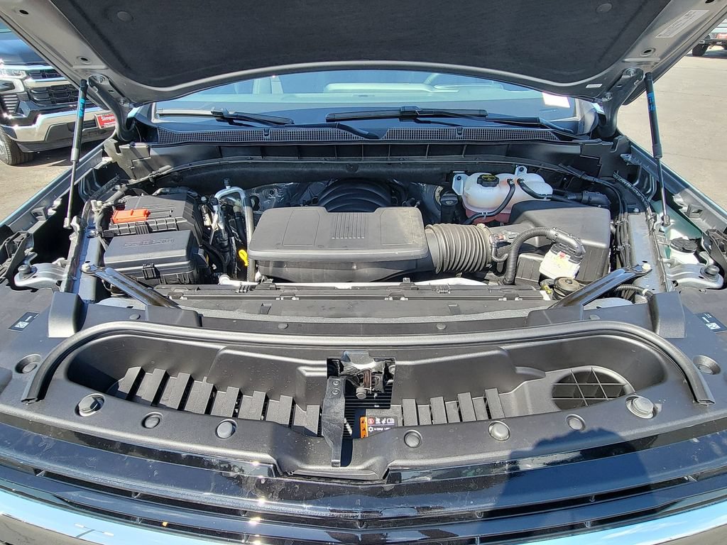 Used 2026 Chevrolet Suburban LS RWD image 29