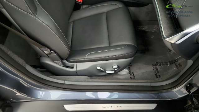 Used 2025 Lucid Air Pure RWD image 38