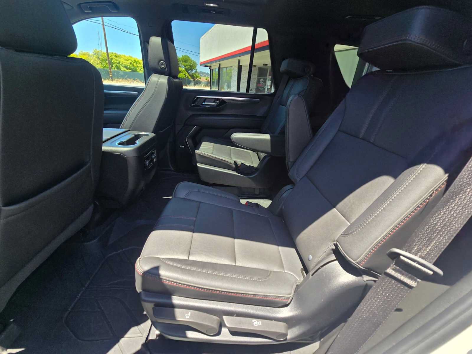 Used 2025 Chevrolet Tahoe RST w/ RST Capability Package AWD/4WD image 18