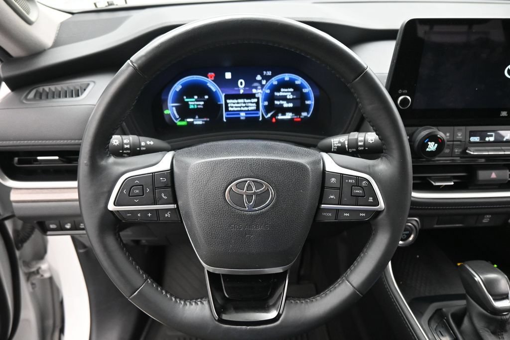 Used 2024 Toyota Grand Highlander AWD Hybrid image 13