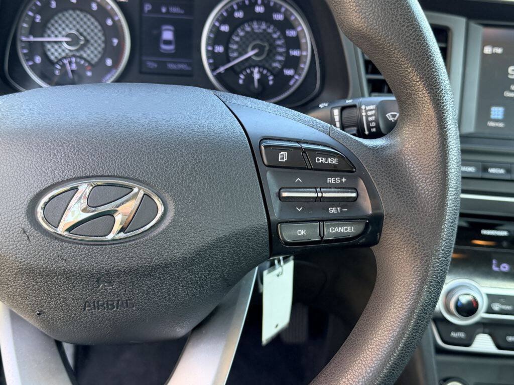 Used 2020 Hyundai Elantra SEL w/ Cargo Package (C1) FWD image 14