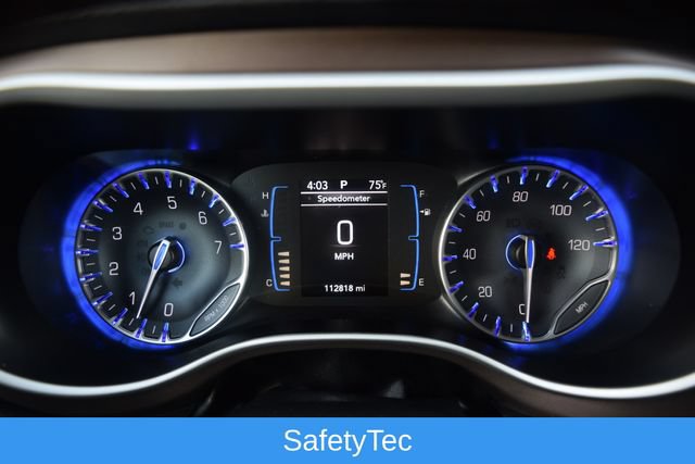 Used 2017 Chrysler Pacifica Touring-L FWD image 3