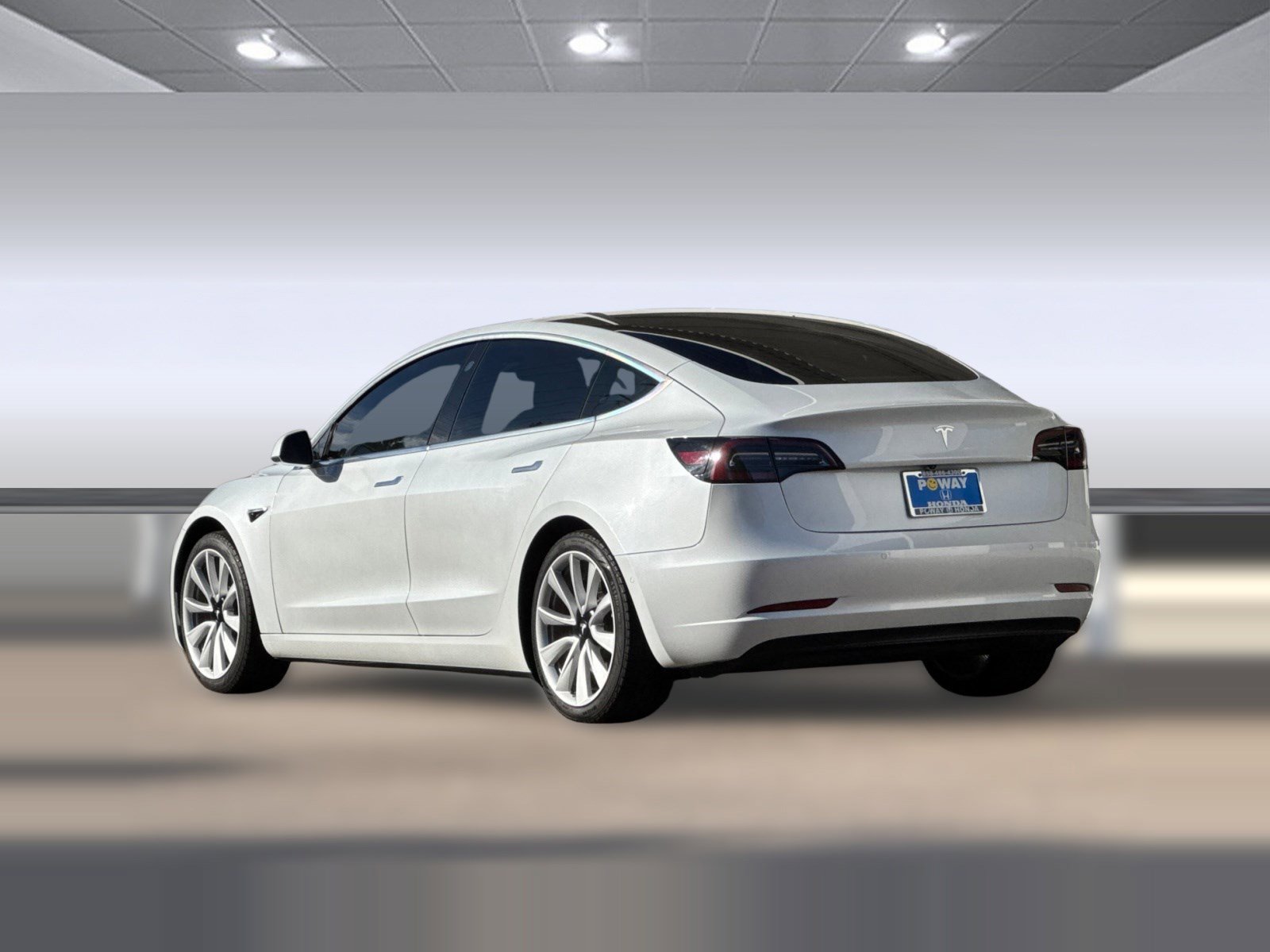 Used 2020 Tesla Model 3 Standard Range image 3