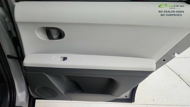 Used 2025 Hyundai Ioniq 5 SE RWD image 41