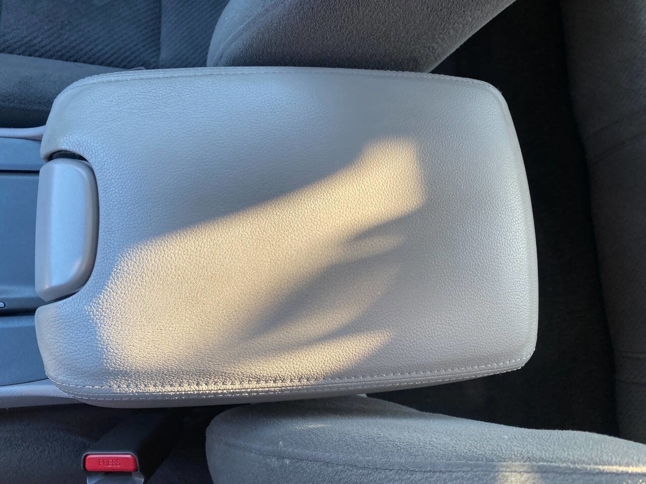Used 2011 Honda Accord EX image 18
