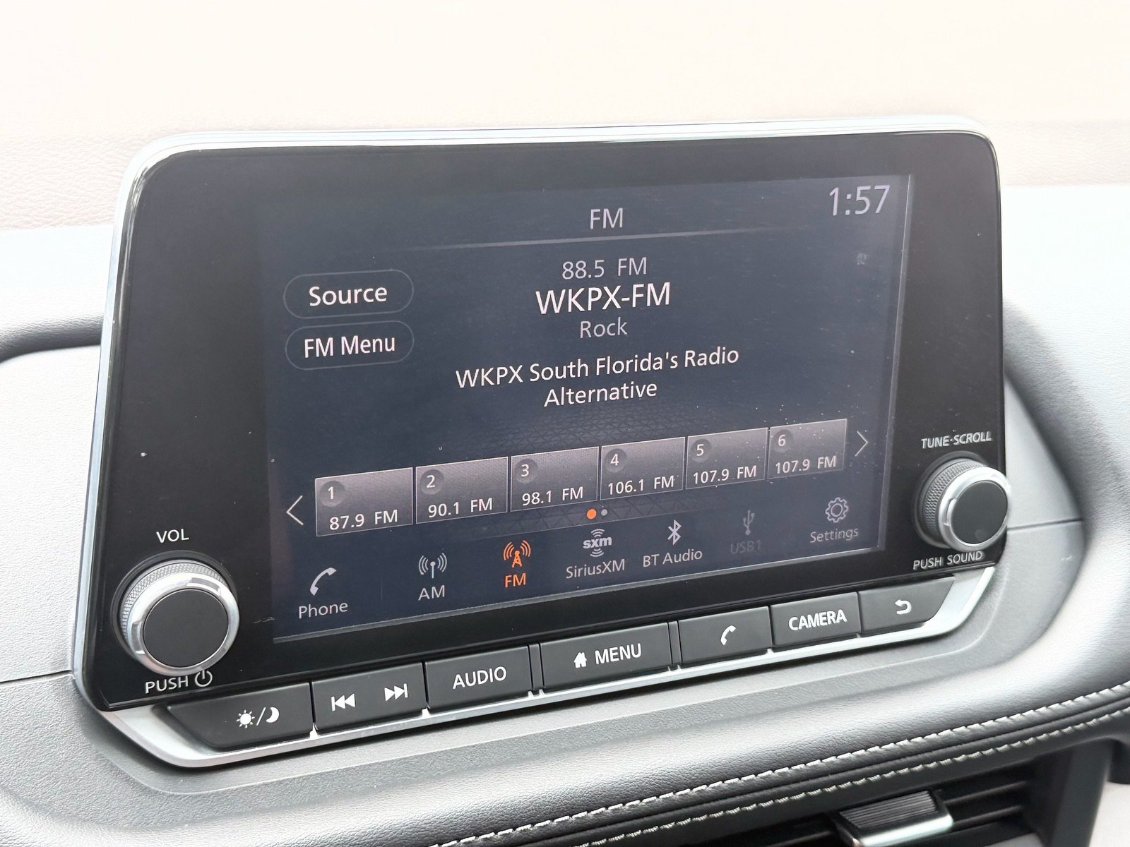 Used 2023 Nissan Rogue SV FWD image 20