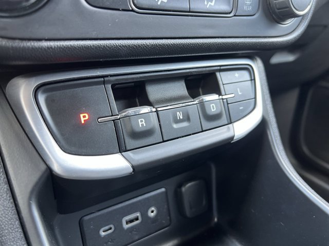 Used 2023 GMC Terrain SLE FWD image 16