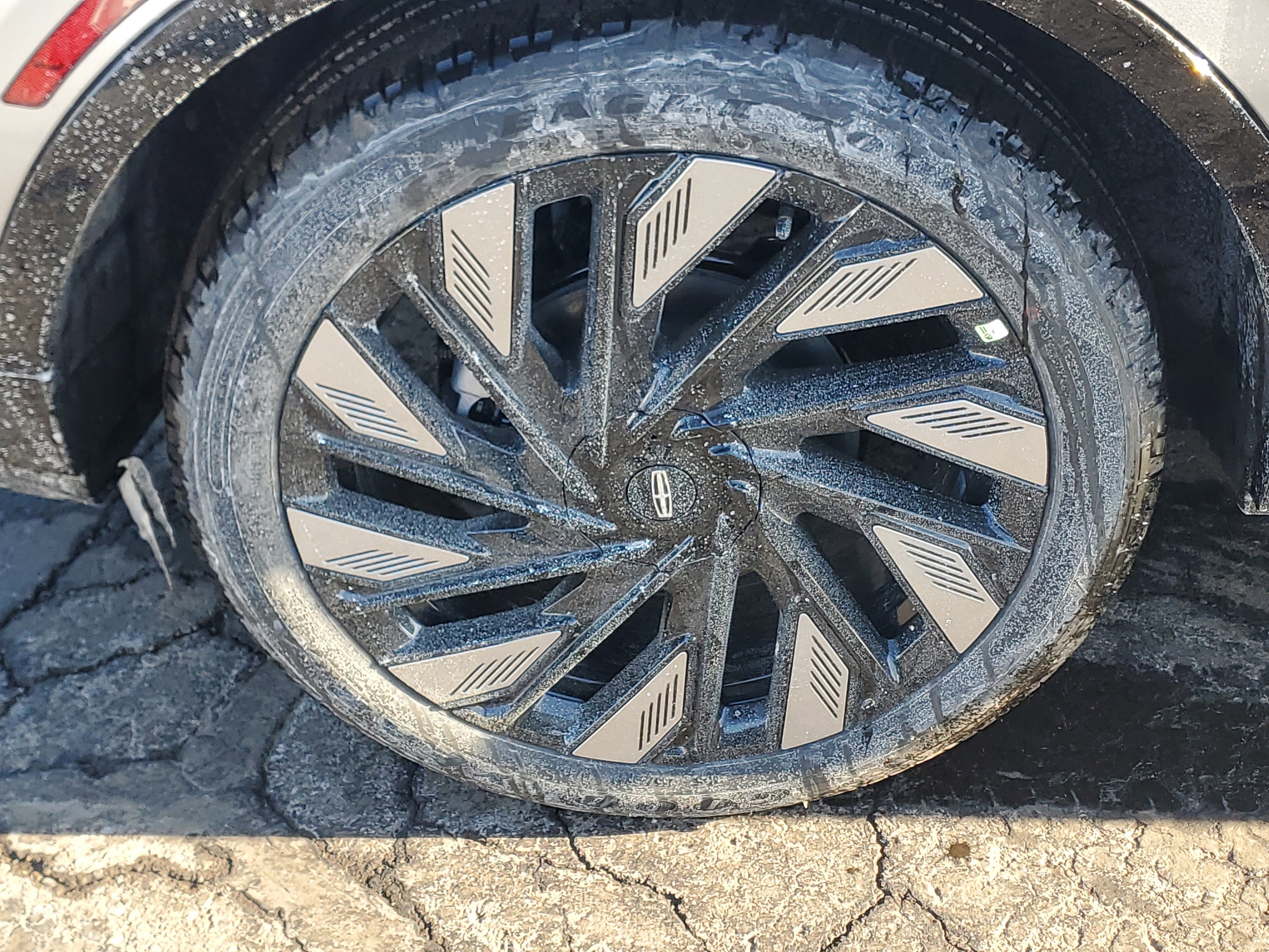 New 2026 Lincoln Nautilus Reserve w/ Jet Appearance Package image 5