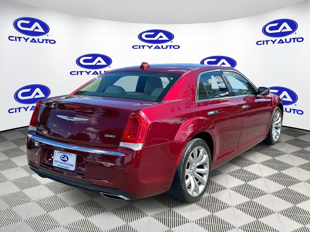 Used 2018 Chrysler 300 Limited image 3