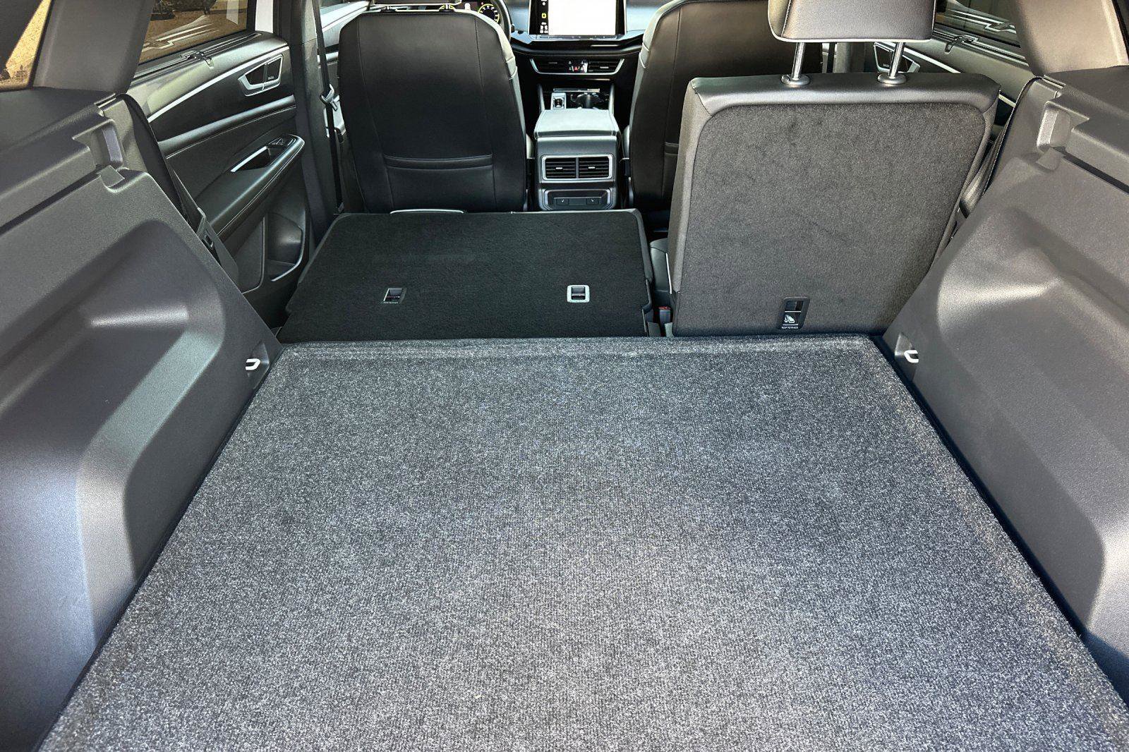 Used 2024 Volkswagen Atlas Cross Sport SEL Premium R-Line image 16