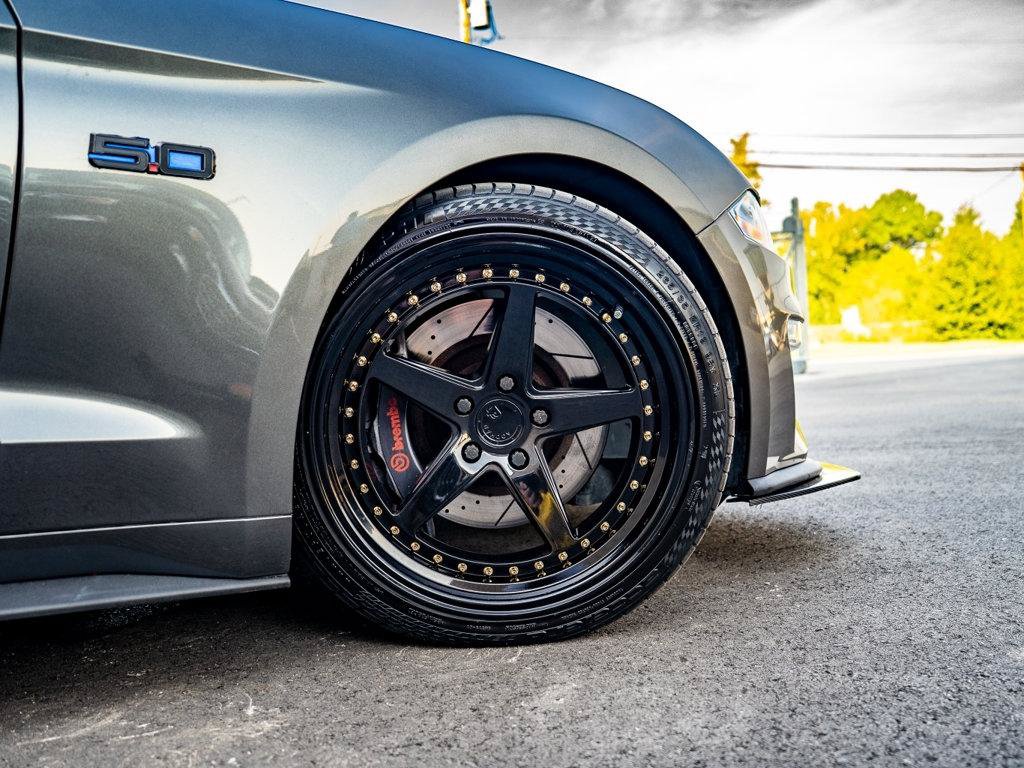 Used 2019 Ford Mustang GT Premium w/ GT Performance Package RWD image 9
