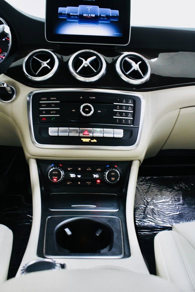 Used 2019 Mercedes-Benz CLA 250 image 24