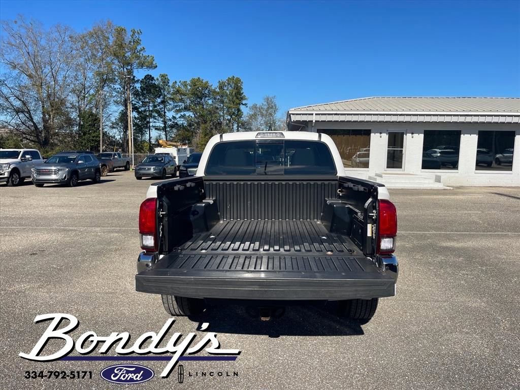 Used 2020 Toyota Tacoma SR5 image 18