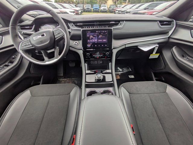 New 2025 Jeep Grand Cherokee Altitude AWD/4WD image 13