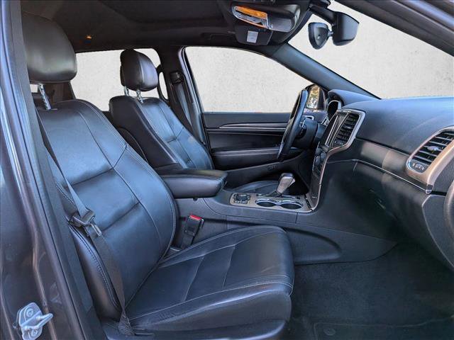 Used 2017 Jeep Grand Cherokee Limited image 19