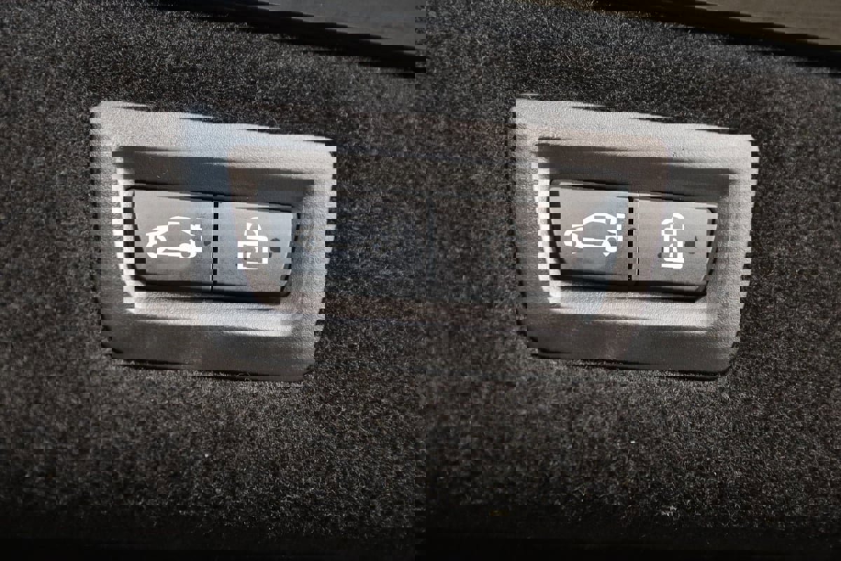 Used 2020 BMW M8 Coupe w/ Driving Assistance Package image 73