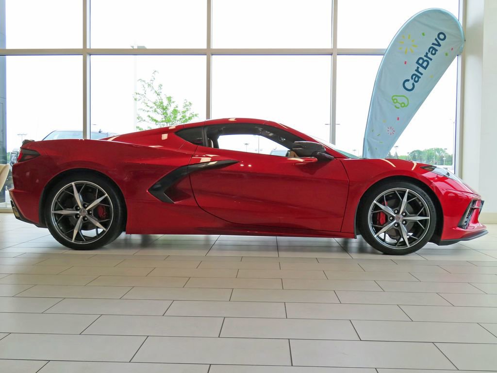 Used 2022 Chevrolet Corvette Stingray Preferred Cpe RWD image 2