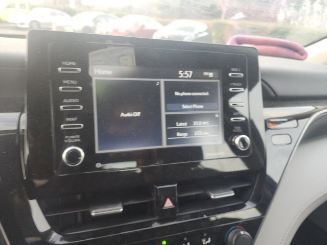 Used 2021 Toyota Camry LE image 8