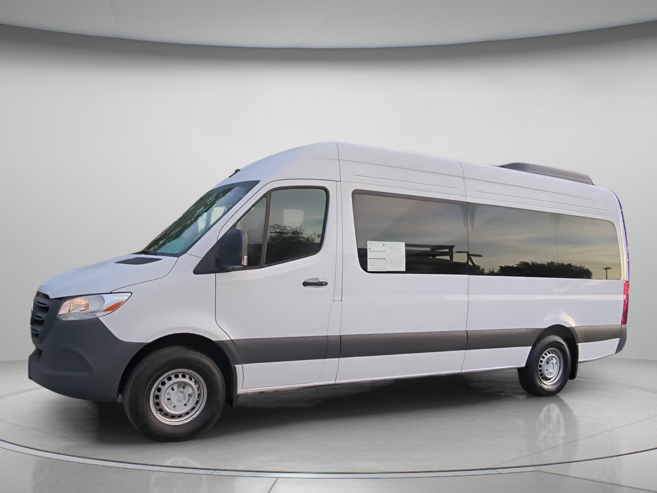 Used 2025 Mercedes-Benz Sprinter 2500 image 11