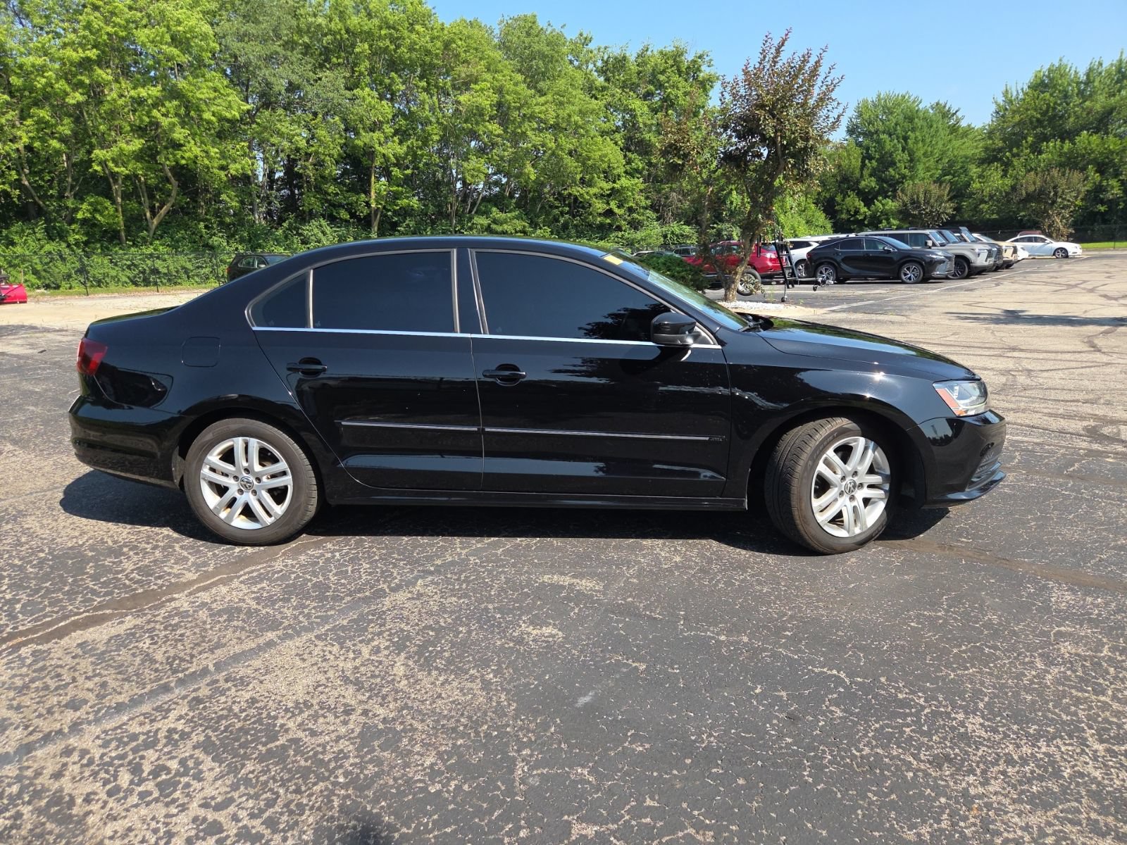 Used 2017 Volkswagen Jetta S FWD image 2